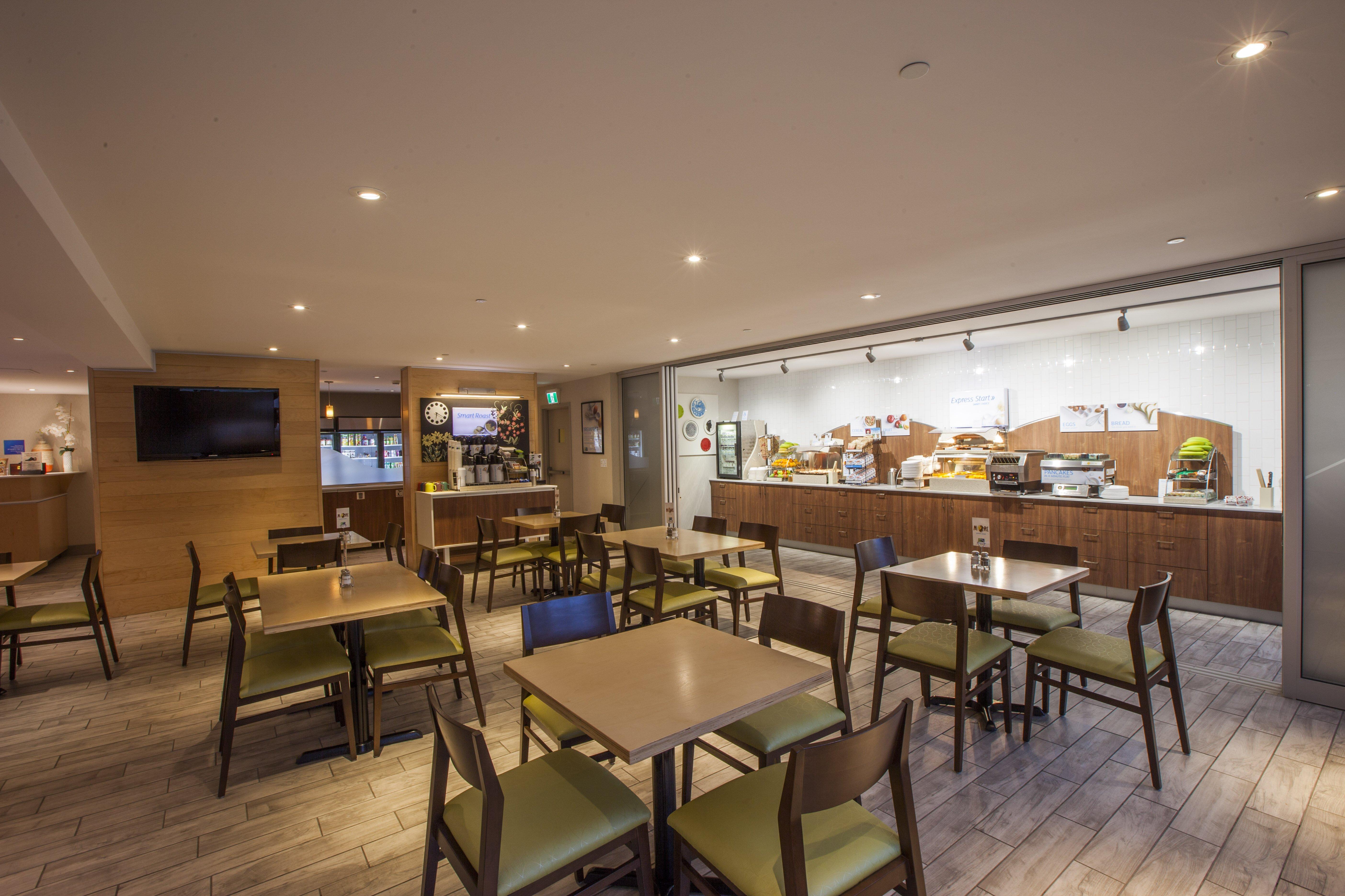 Holiday Inn Express Hotel & Suites Saint John Harbour Side By Ihg Exterior foto