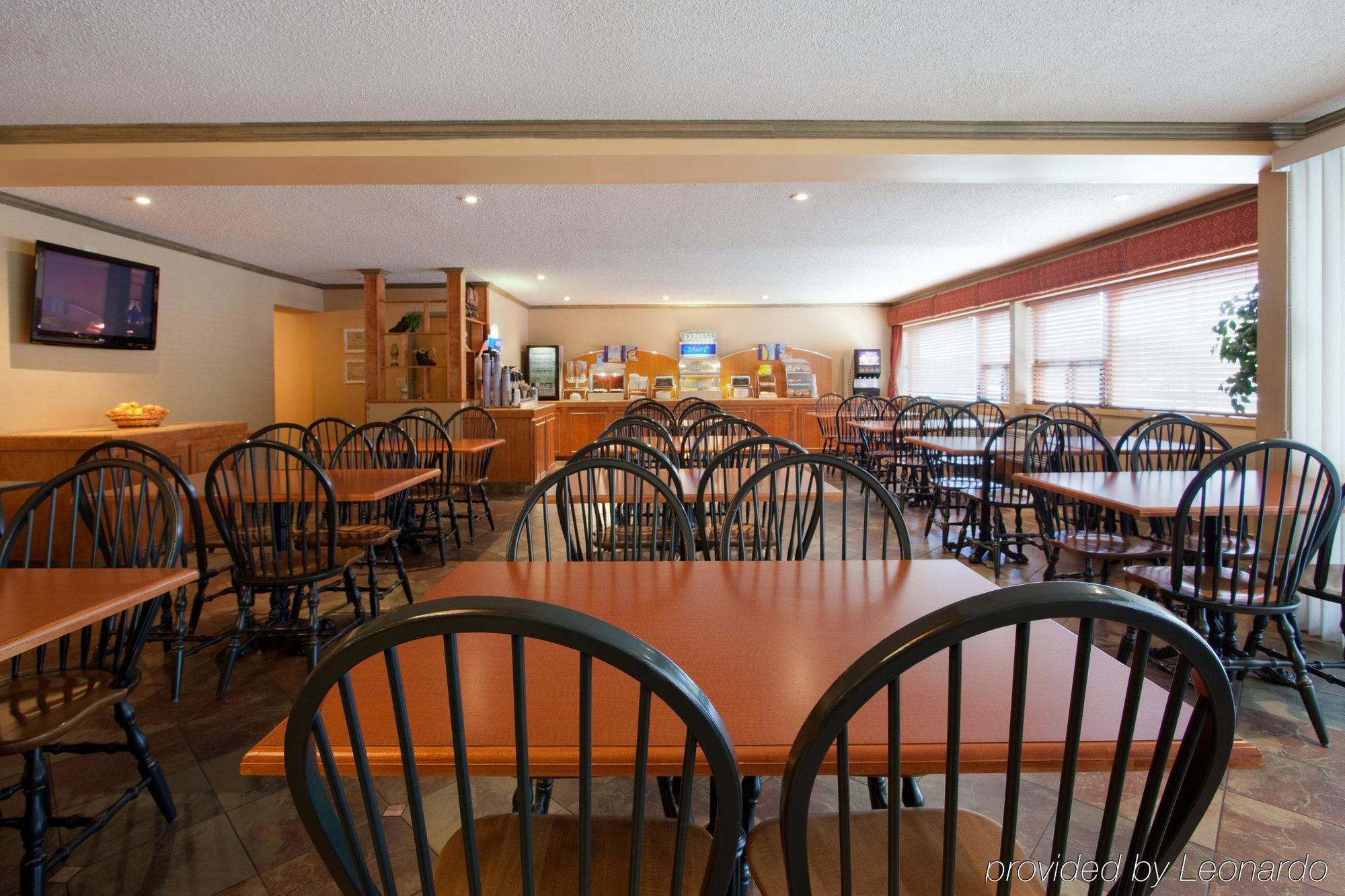 Holiday Inn Express Hotel & Suites Saint John Harbour Side By Ihg Exterior foto